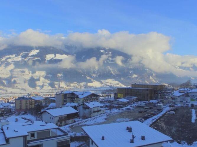Top Holiday Flat In Fuegen Near The Ski Area Extérieur photo
