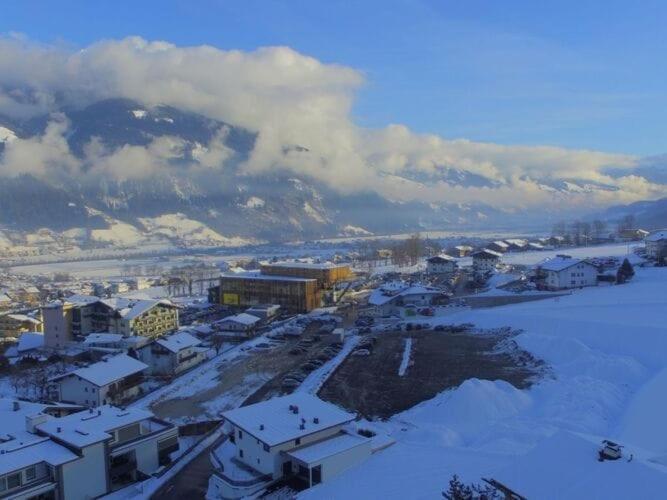 Top Holiday Flat In Fuegen Near The Ski Area Extérieur photo