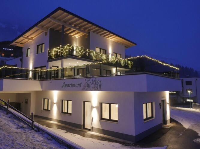 Top Holiday Flat In Fuegen Near The Ski Area Extérieur photo